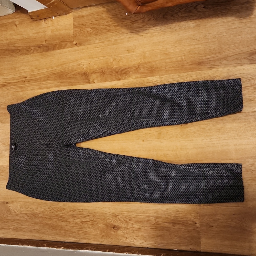 Loft size XS 14 x 37  Black and White Pants